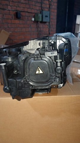 VAG 80A941044B Фара правая в наличии Днепр