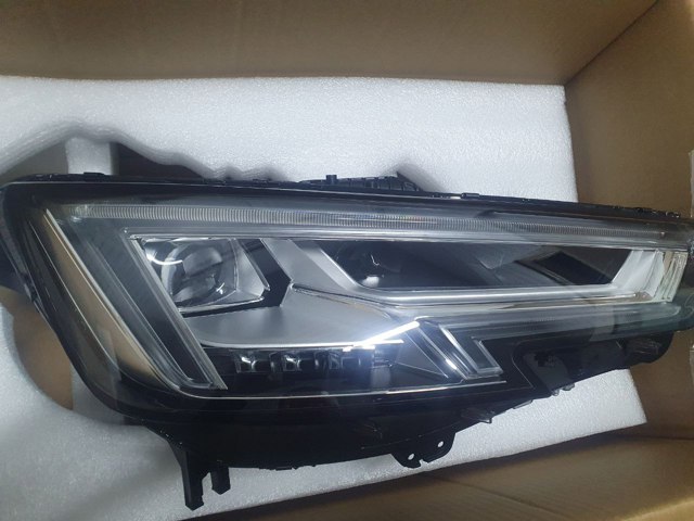 Правая блок фара 8W0941774 VAG