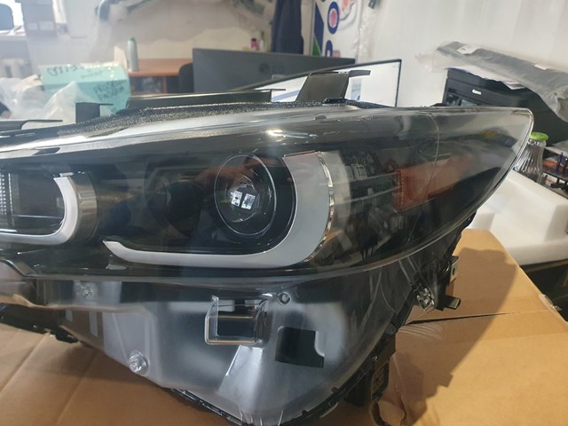 MAZDA KPF151031C Фара правая в наличии Сумы