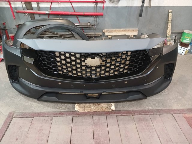 Защитная губа бампера переднего VA40501T4 MAZDA