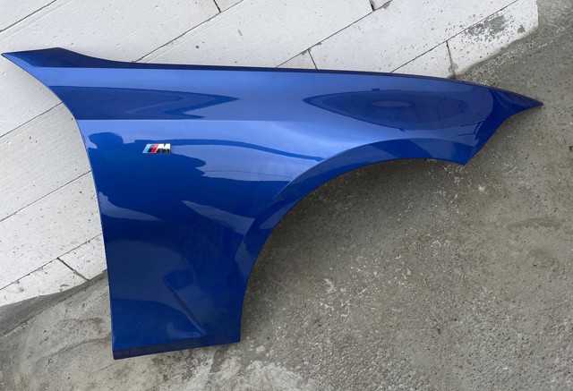 Крыло переднее правое 41008494440 BMW