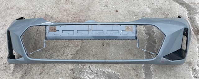 Передний бампер 51115A69619 BMW