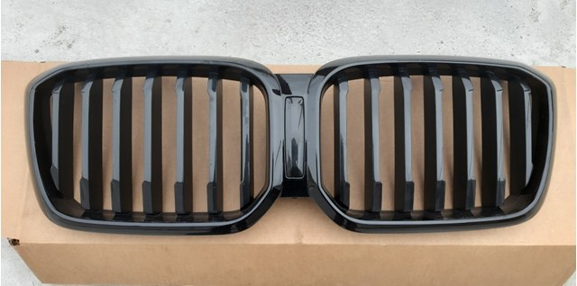 Решетка 51135A1AC55 BMW