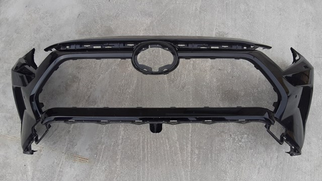 Бампер передний 5211942B20 TOYOTA