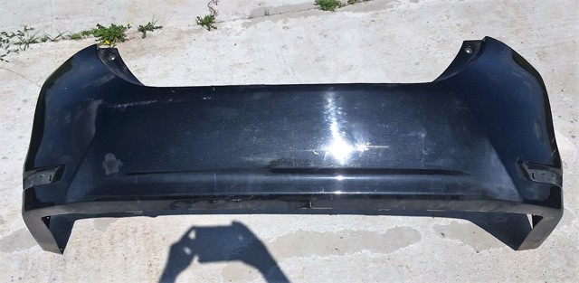 Бампер задний 5215902999 TOYOTA