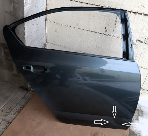 VAG 5E5833052B Дверь задняя правая в наличии Ирпень