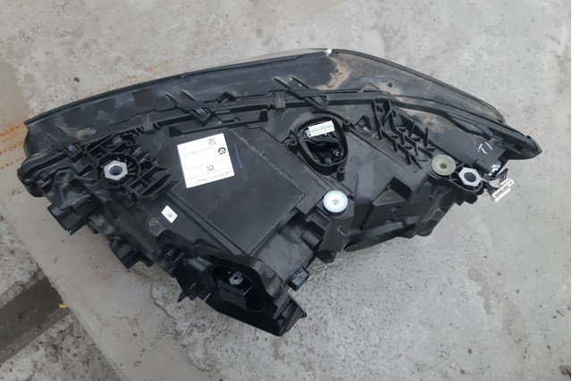 63115A0E5F6 BMW Фара правая купить в Тернополь