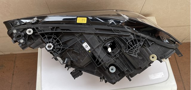 63118084892 BMW Фара правая купить в Ужгород