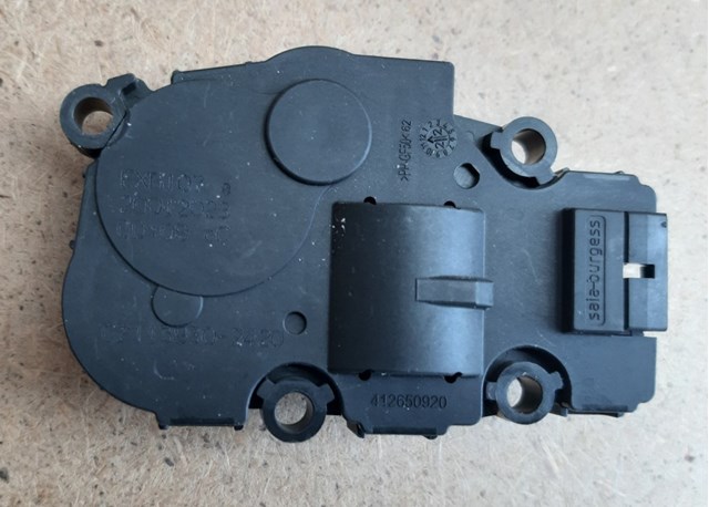 64119384023 BMW Привод заслонки печки купить в Ирпень