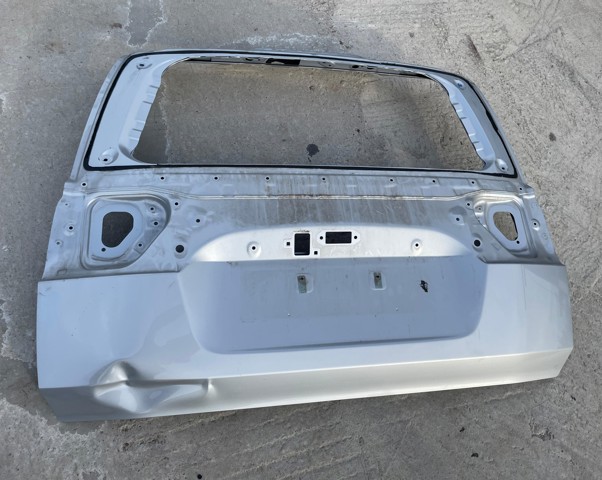 Пятая дверь 6700560L70 TOYOTA