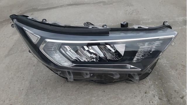 Правая блок фара 8114542842 TOYOTA