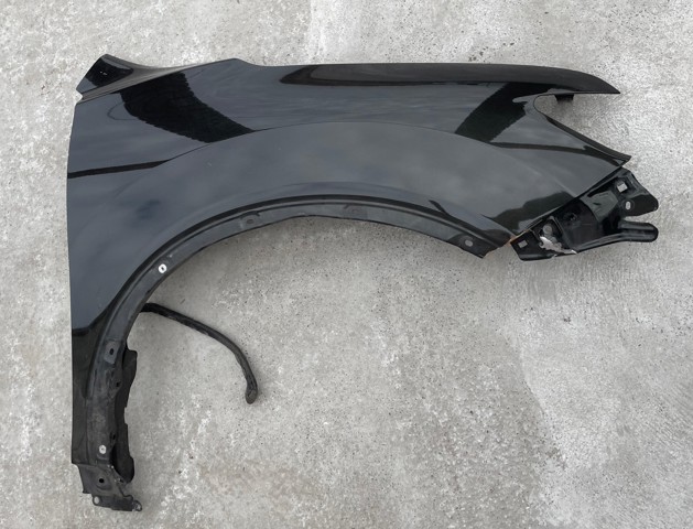 Правое крыло F31004CCMA NISSAN