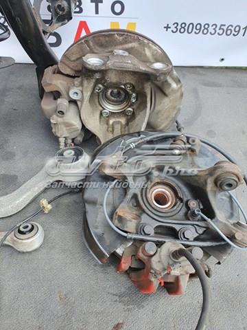 BMW 33326792524 Цапфа (поворотный кулак) задний правый в наличии Кривой Рог