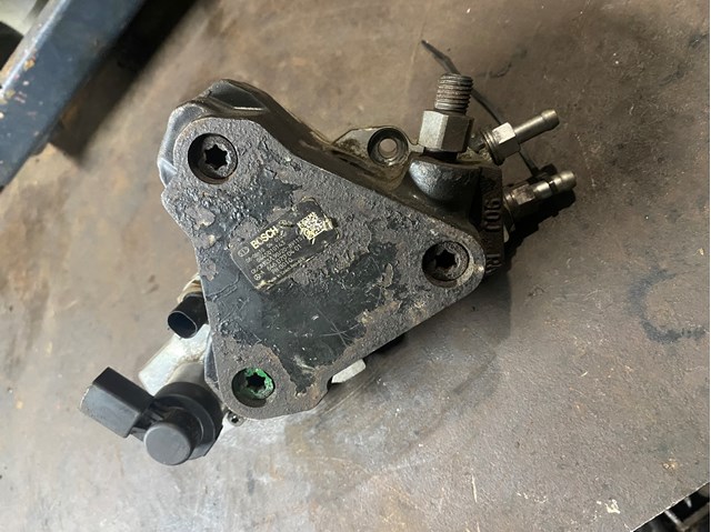 MERCEDES A6460700401 ТНВД в наличии Кривой Рог