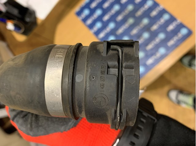 11531436407 Шланг (патрубок) радиатора охлаждения верхний купить Ужгород