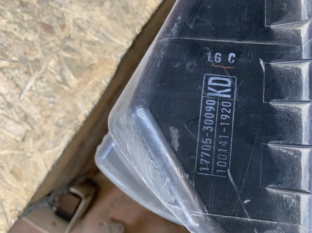 TOYOTA 1770530090 Корпус воздушного фильтра, верхняя часть в наличии Полтава