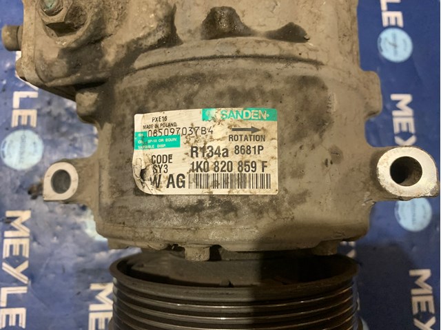 Компрессор кондиционера 1K0820859F VAG