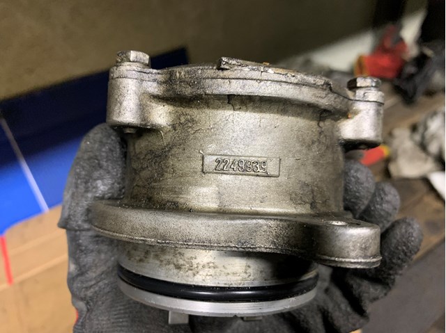 2249939 BMW Насос вакуумный купить в Кривой Рог