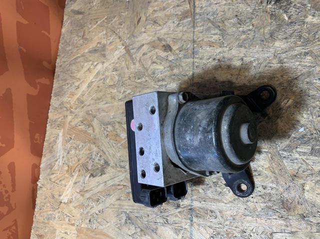 TOYOTA 4451060030 Блок АБС в наличии Украина