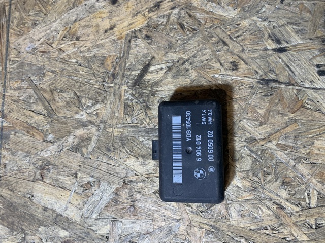 6904012 BMW Лобовое стекло купить в Харьков