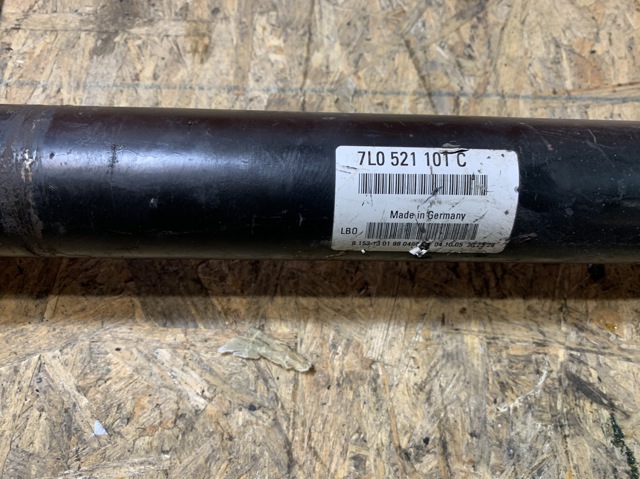 7L0521101 VAG Кардан передний купить в Кривой Рог