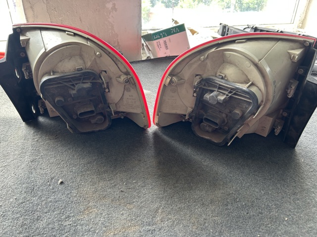 7L6945095L VAG Фонарь задний левый внешний купить в Черновцы