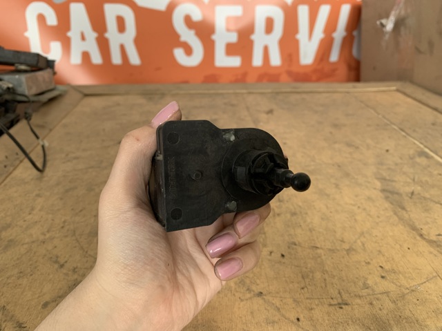 8566128011 TOYOTA Корректор фары купить в Ровно