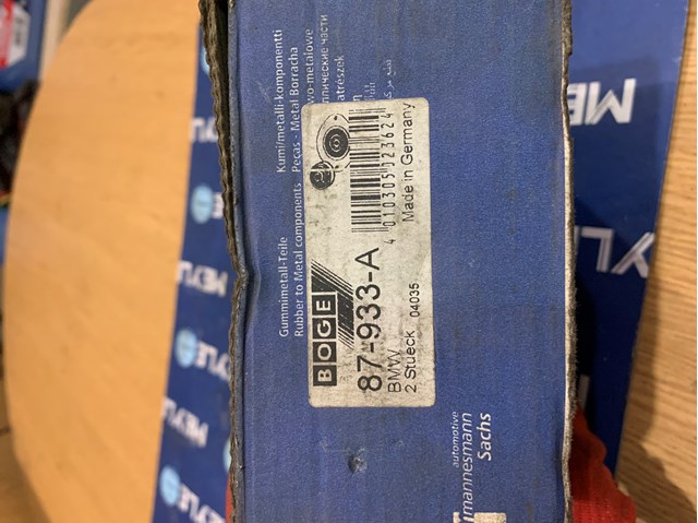 Сайлентблок верхней передней подвески 87933A BOGE