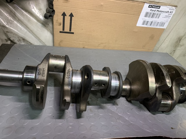MERCEDES A1560300801 Коленвал в наличии Полтава