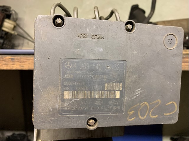 Блок управления ABS A2095452632 MERCEDES