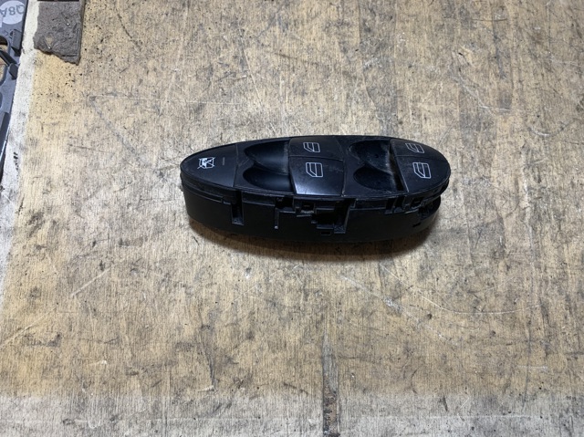 A2118213679 MERCEDES Кнопочный блок управления стеклоподъемником передний левый купить в Украина