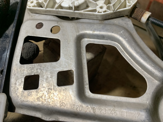 A2207202346 MERCEDES Стеклоподъемник передней левой двери купить в Житомир