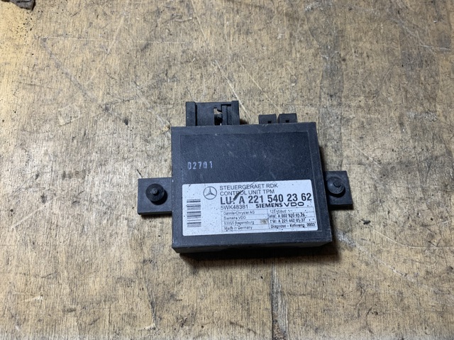 MERCEDES A2215402362 в наличии Киев