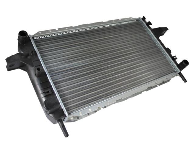 Радиатор двигателя (manualna) ford sierra 1.6/1.8/2.0 03.85-02.93 D7G021TT