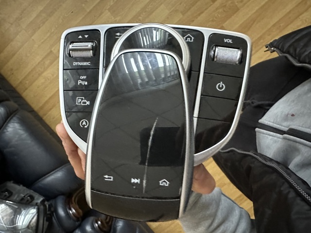 Блок кнопок центральной консоли A2139059505 MERCEDES