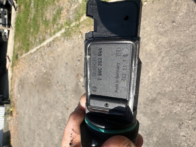 Датчик расхода воздуха F00C2G2068 MERCEDES