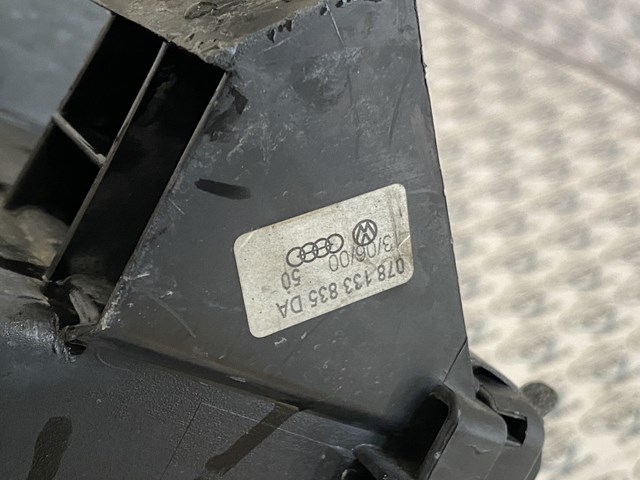 VAG 078133837BD Корпус фильтра в наличии Киев