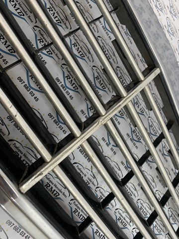 MERCEDES 2108880123 Решетка радиатора в наличии Житомир