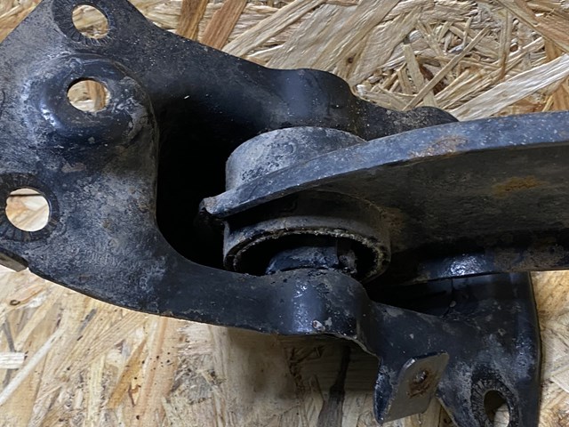 3C0505223C VAG Рычаг (тяга) задней подвески продольный нижний левый купить в Ирпень