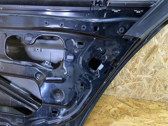 41007203982 BMW Дверь задняя правая купить в Николаев