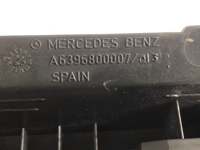 MERCEDES A6396800007 Накладка декоративная центральной консоли в наличии Харьков
