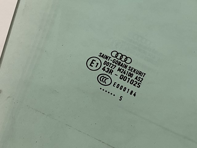 8E0845022D Стекло двери передней правой купить Полтава