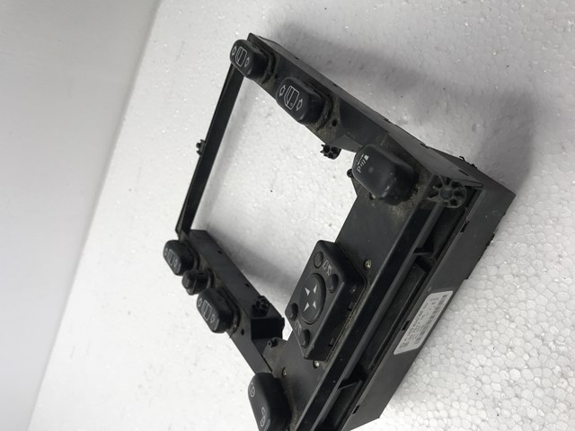 A1638205110 MERCEDES Кнопочный блок управления стеклоподъемником центральной консоли купить в Чернигов