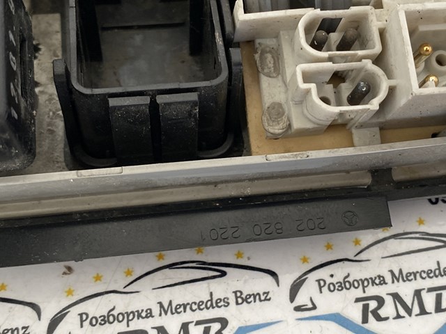 A2028202201 MERCEDES Плафон салона купить в Днепр