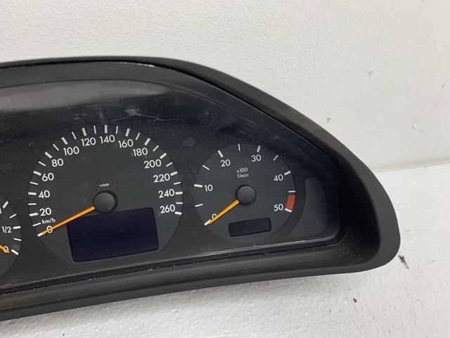 MERCEDES 2105407211 Панель приборов в наличии Житомир
