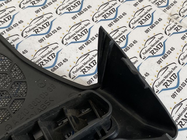MERCEDES A2106800539 Комплект декоративных накладок динамиков в наличии Киев