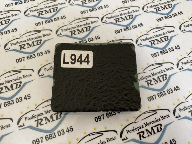 MERCEDES A2106987030 Заглушка порога в наличии Винница