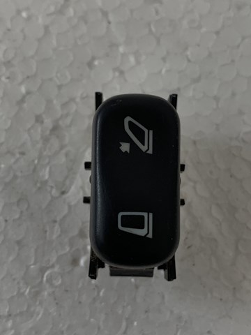 A2108202010 MERCEDES Кнопочный блок управления стеклоподъемником центральной консоли купить в Черновцы