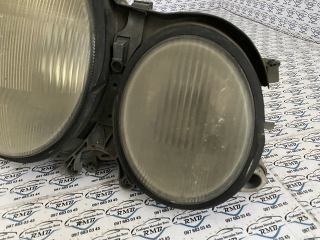 MERCEDES A210820306164 Правая фара в наличии Ужгород