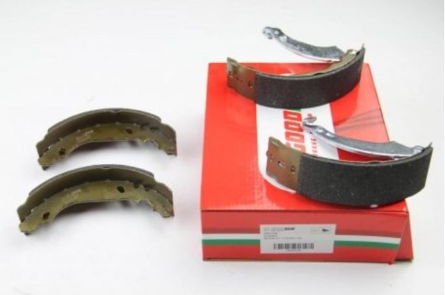 RM0156 Задние барабанные колодки купить Каменское